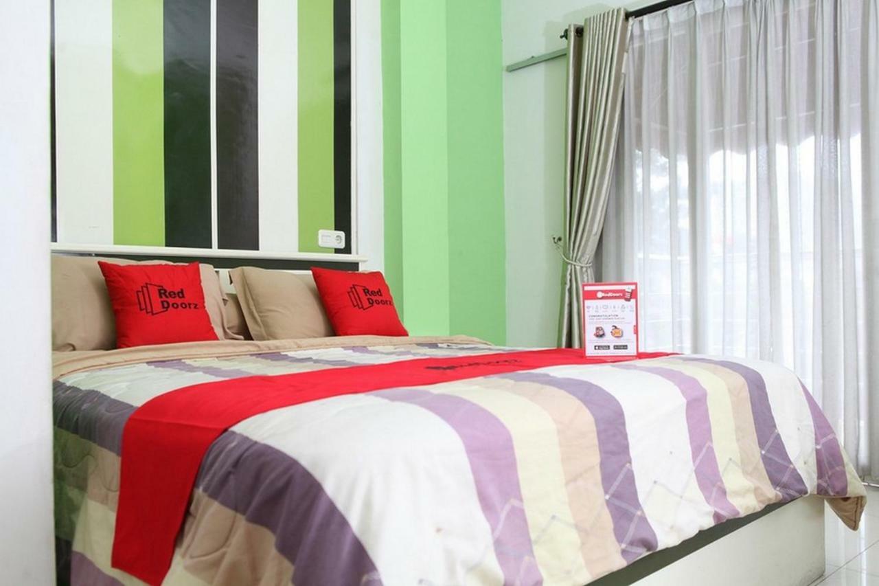 Reddoorz Plus @ Talaga Bodas Bandung Luaran gambar